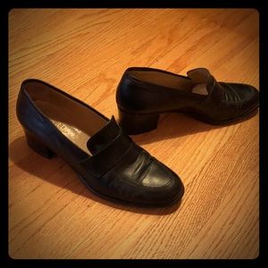 Heeled loafers